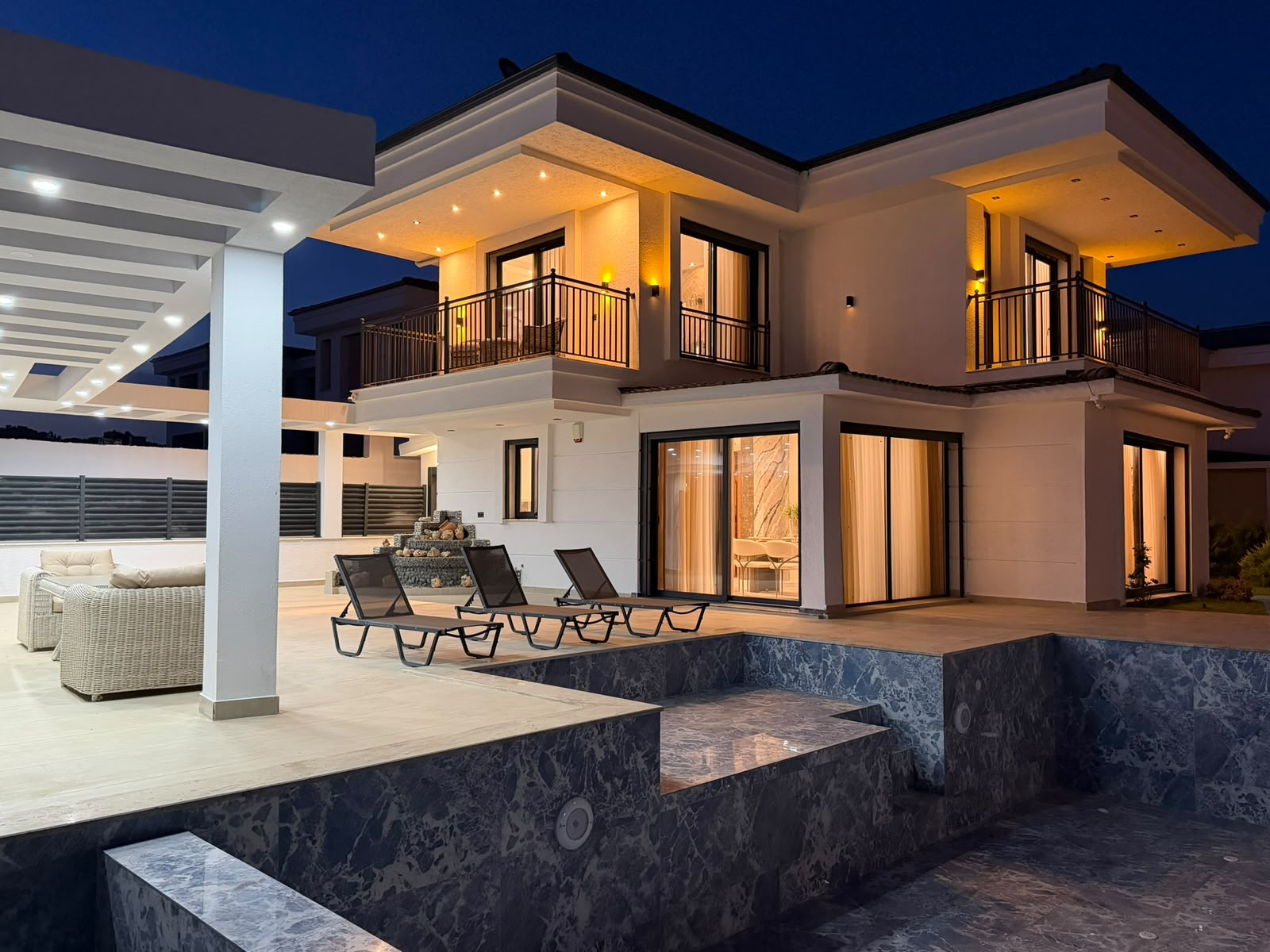 ELEGANT COMPLEX HOMES 1 