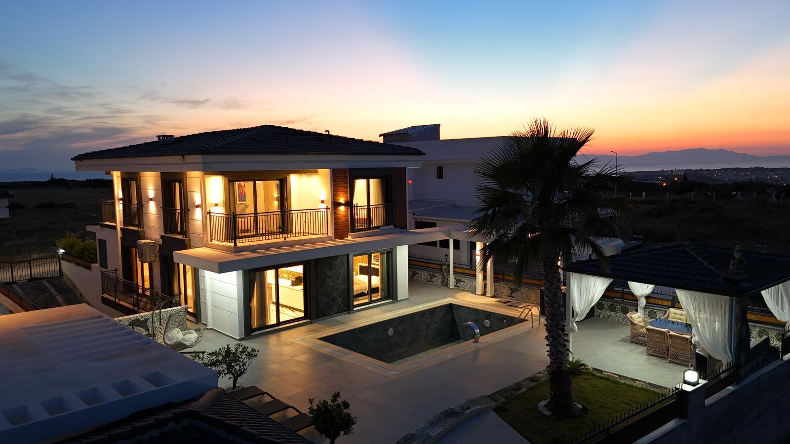 ELEGANT COMPLEX HOMES 2